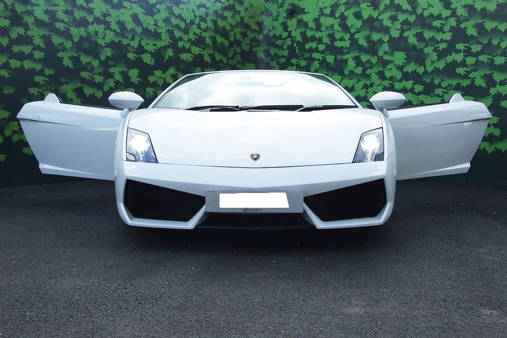 Hire the Lamborghini Gallardo Civilised Car Hire